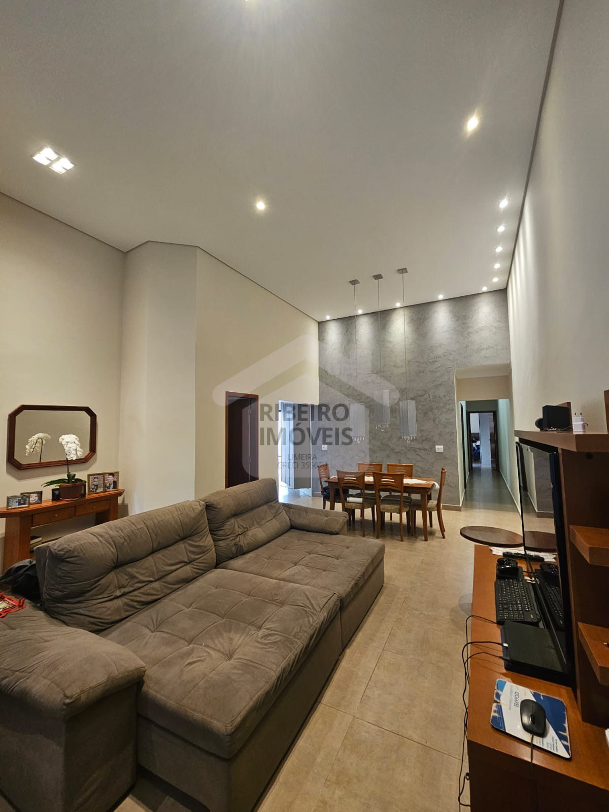 8c416257-b905-4b7b-943a-ec1c8bddb171