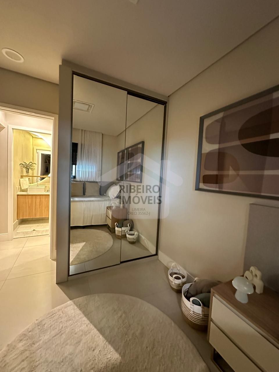 991713d8-dbe2-41ae-bbbf-dce90e1dc87a