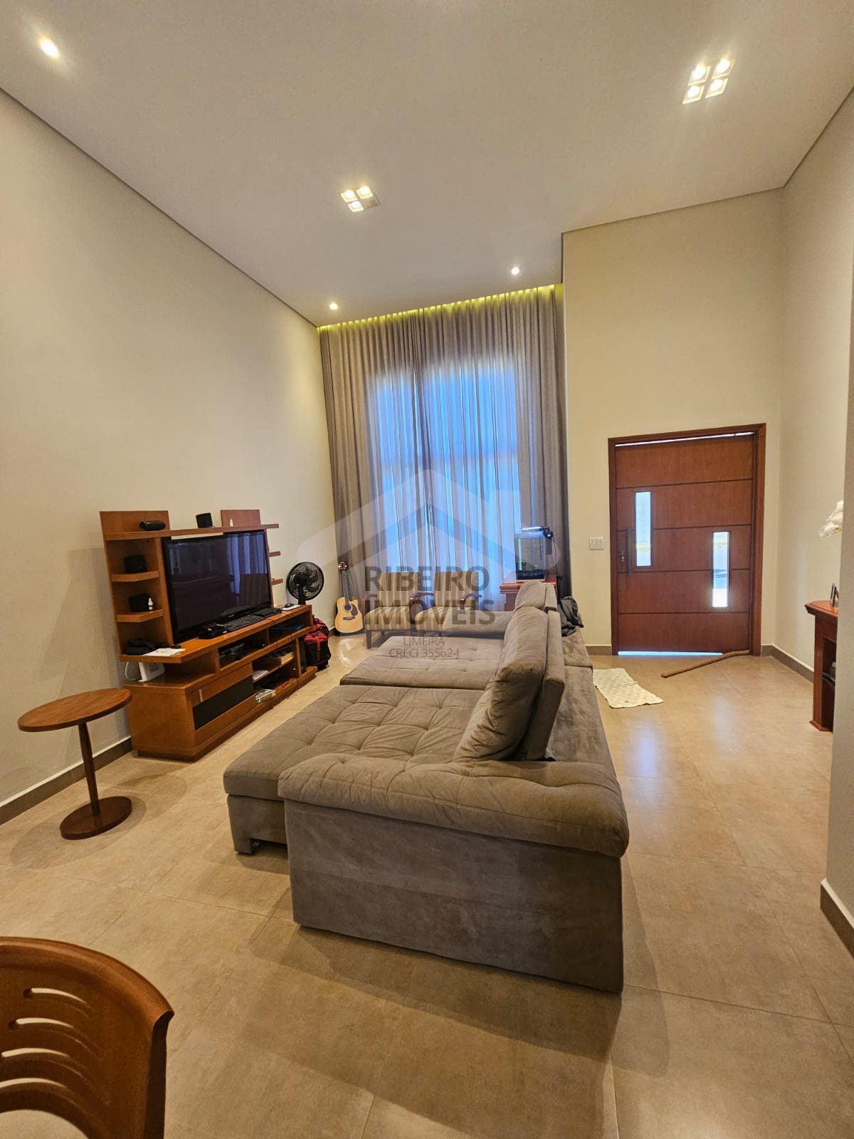 a0b7cfb9-70d9-444a-94bf-1bb61f1d9e32