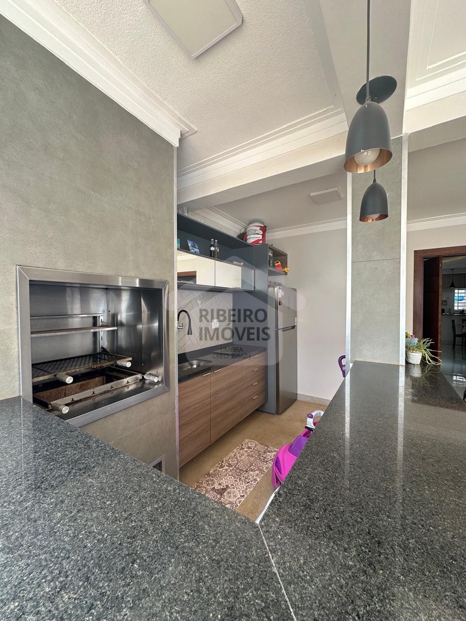 0f321f25-e2ef-46e9-9a9e-d104ed68c073