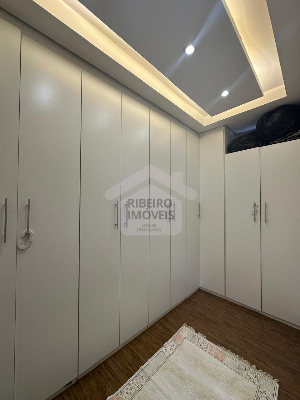 353084eb-5d1f-4f99-8432-57a032c5e5ed