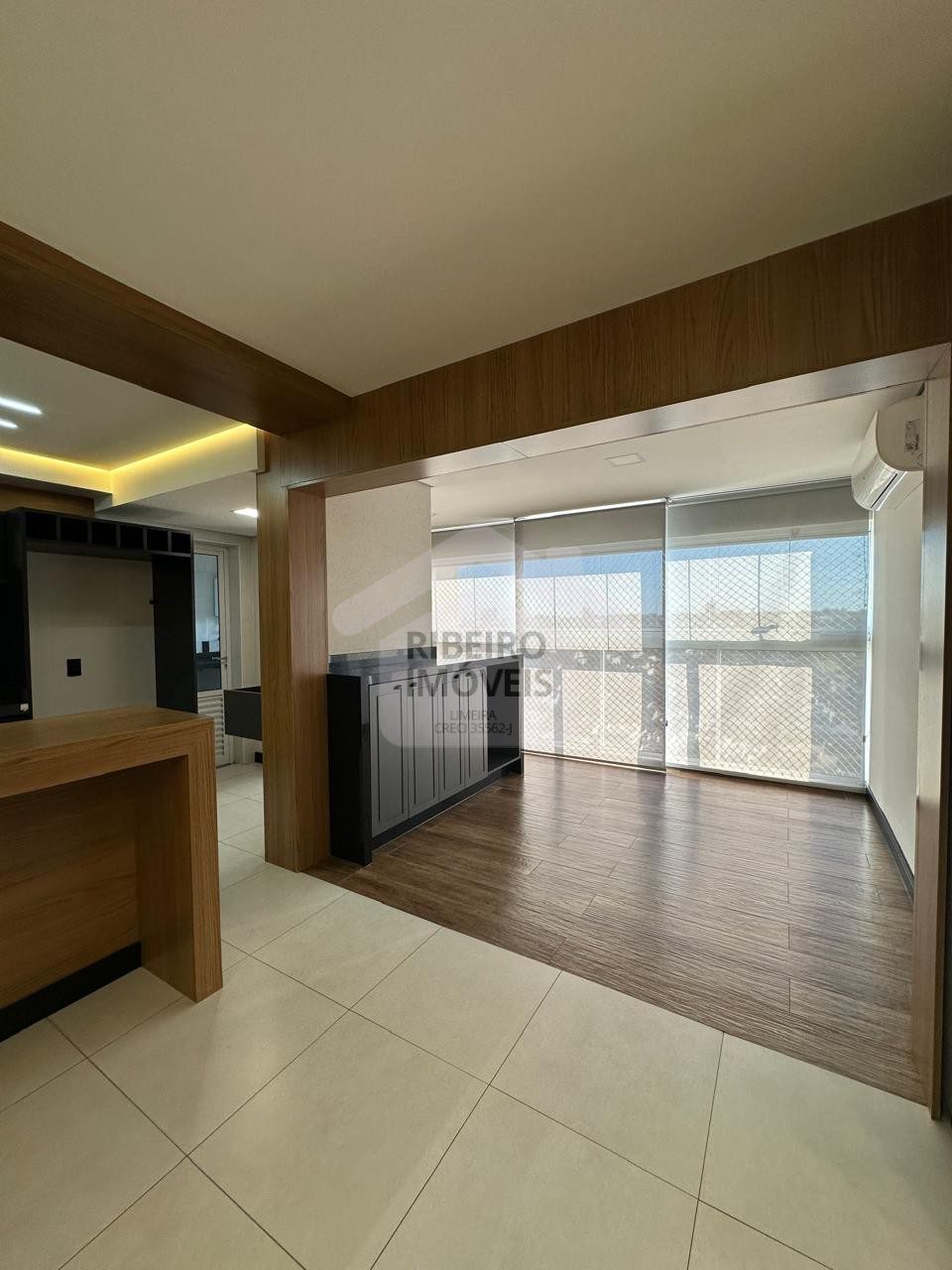 01285182-04ff-488d-866e-63f79d30b49b