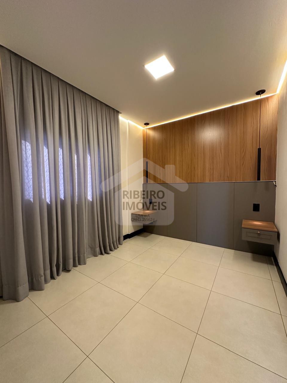 916b320b-5900-4ac2-bbfa-a19662fc947f