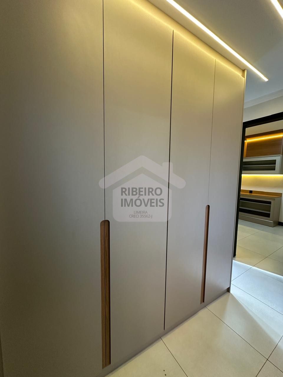 b2a02345-1ea3-4831-b6a4-ceddaf73258a