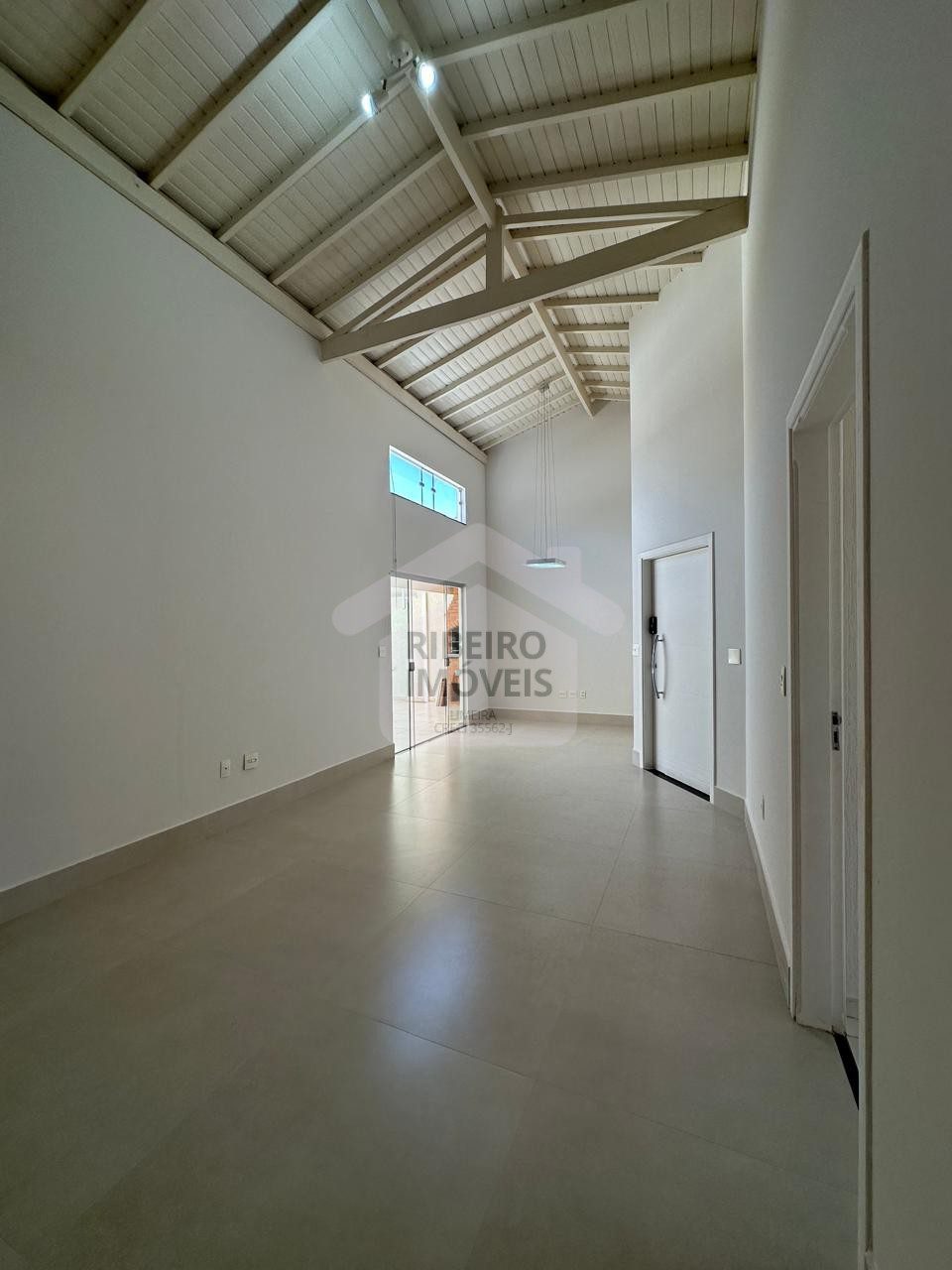 ea369ec4-7272-40fa-aa4d-ab17782f4d7d